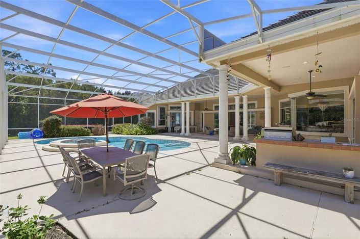 Image No.41-5 Bed Property for sale