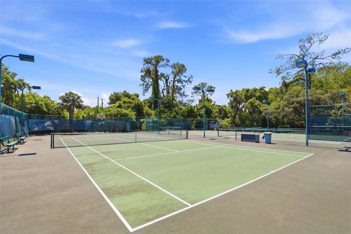 Image No.56-5 Bed Property for sale