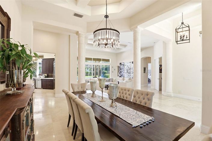 Image No.7-5 Bed Property for sale