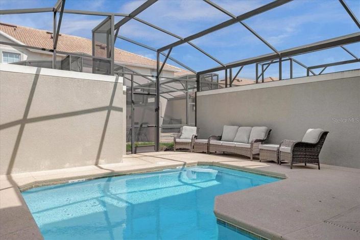 Image No.27-4 Bed Townhouse for sale