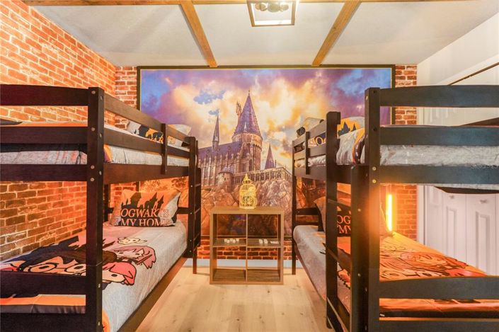 Image No.56-4 Bed Townhouse for sale