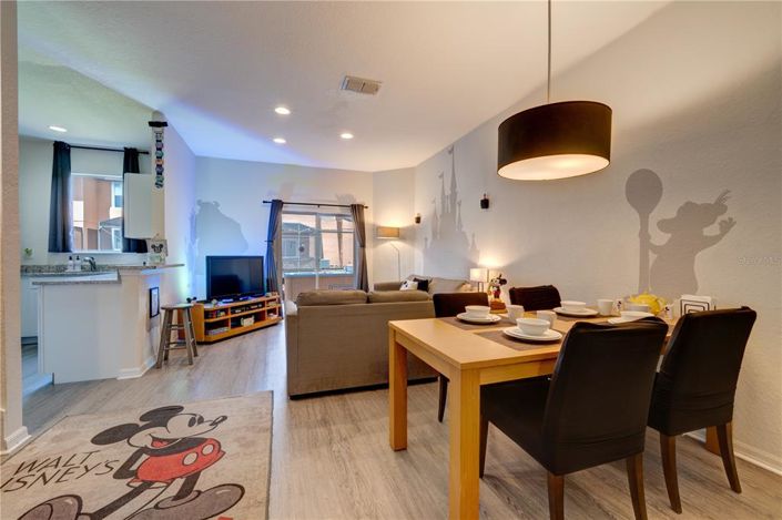 Image No.10-4 Bed Townhouse for sale