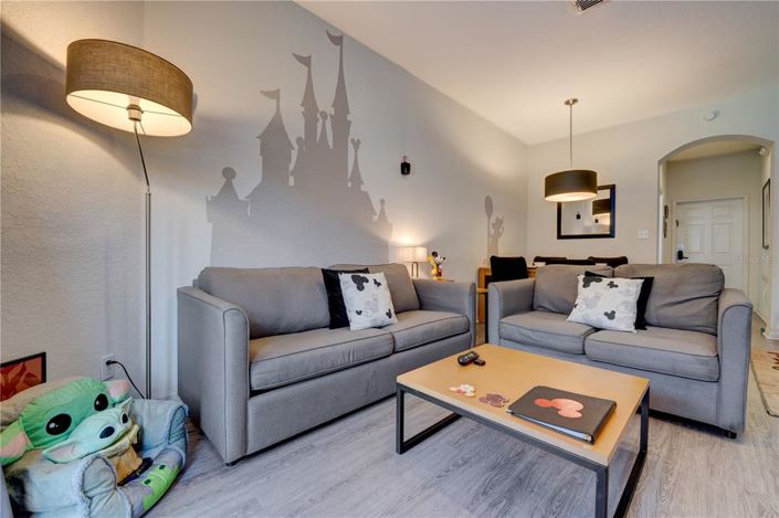 Image No.23-4 Bed Townhouse for sale