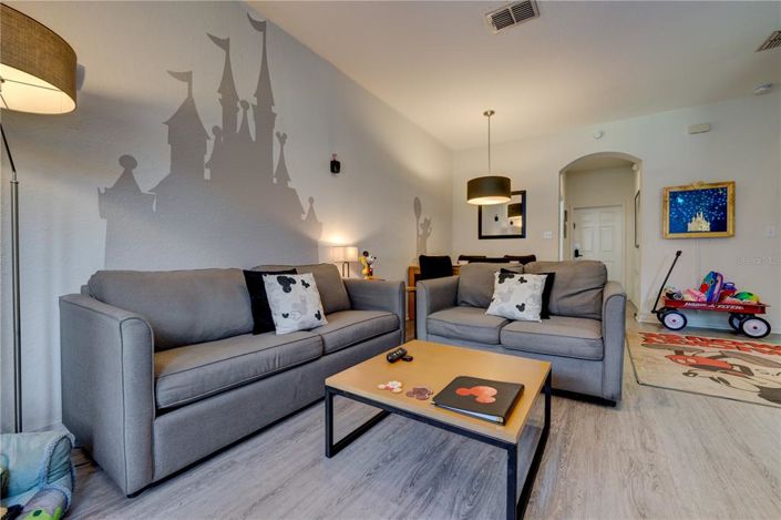 Image No.24-4 Bed Townhouse for sale