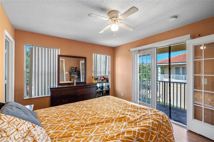 Image No.18-4 Bed Townhouse for sale