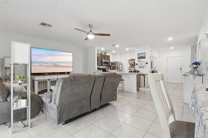 Image No.10-3 Bed Townhouse for sale