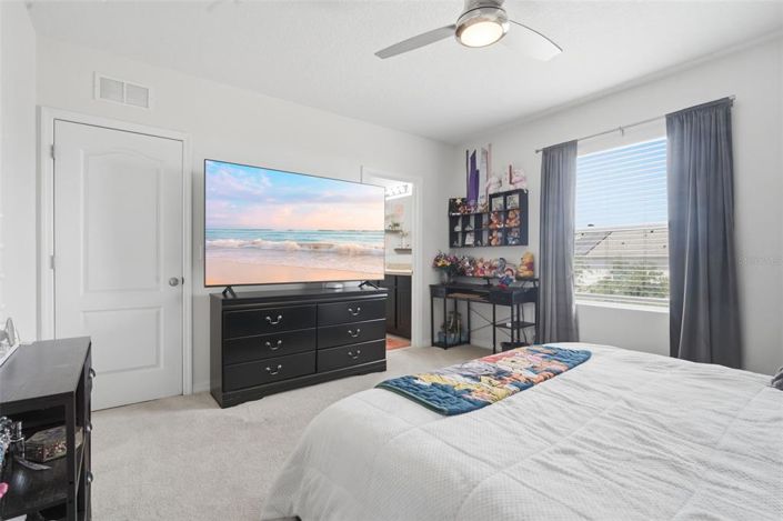 Image No.18-3 Bed Townhouse for sale