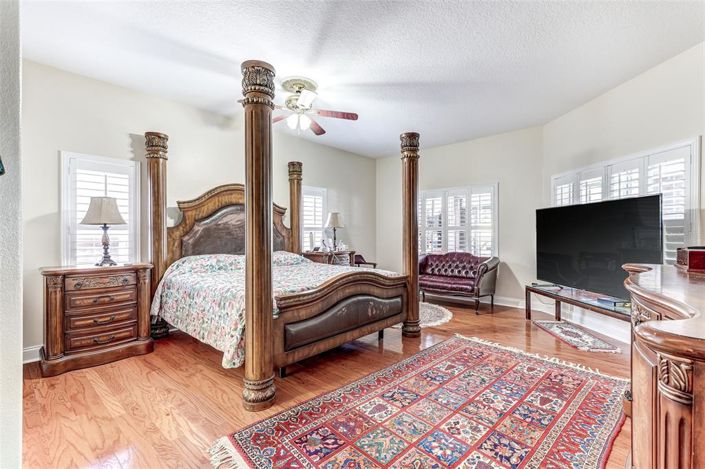 Image No.42-5 Bed Property for sale