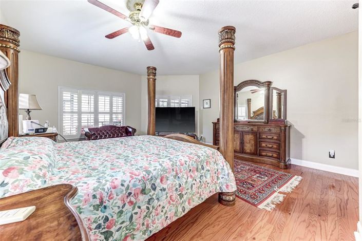 Image No.43-5 Bed Property for sale