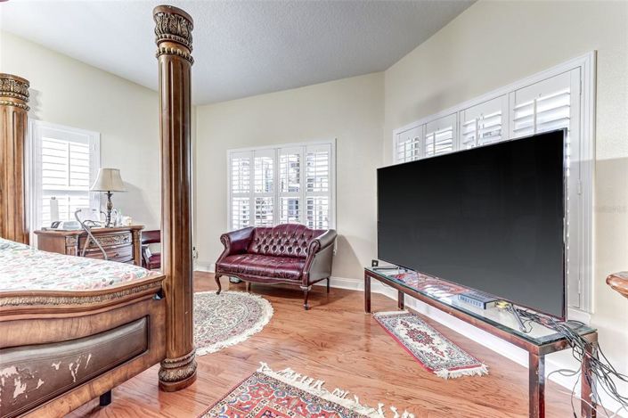 Image No.45-5 Bed Property for sale