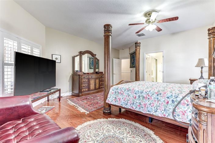 Image No.46-5 Bed Property for sale