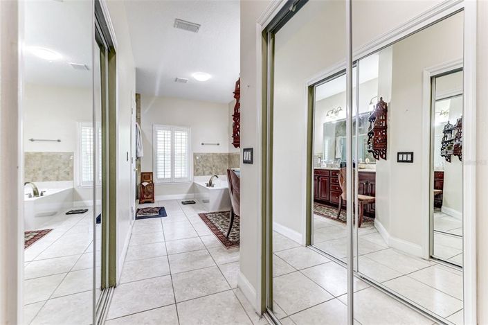 Image No.47-5 Bed Property for sale
