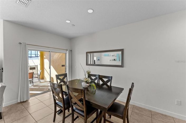 Image No.12-4 Bed Townhouse for sale