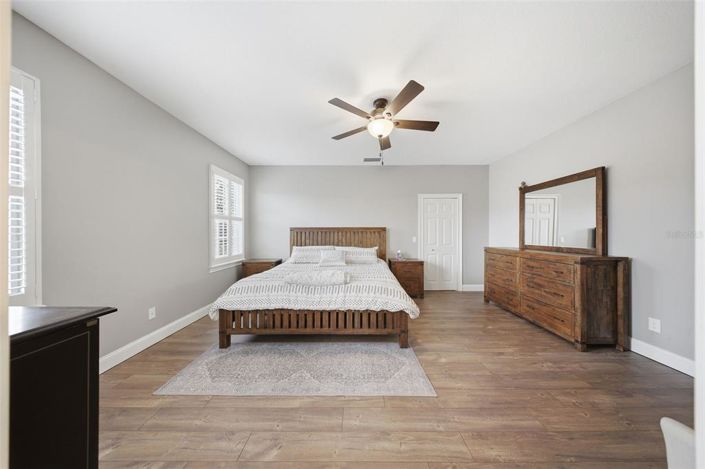 Image No.26-4 Bed Property for sale