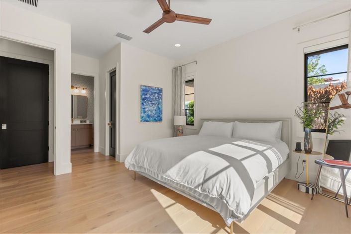 Image No.45-4 Bed Property for sale