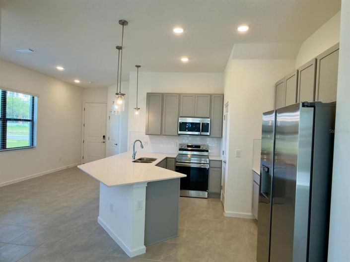 Image No.6-5 Bed Townhouse for sale