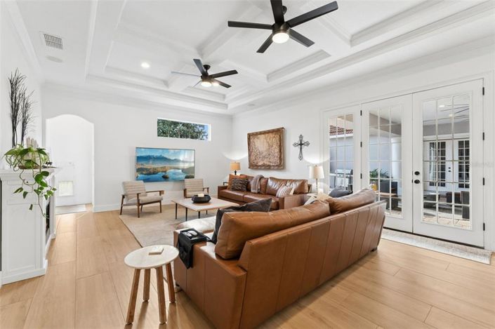 Image No.17-4 Bed Property for sale