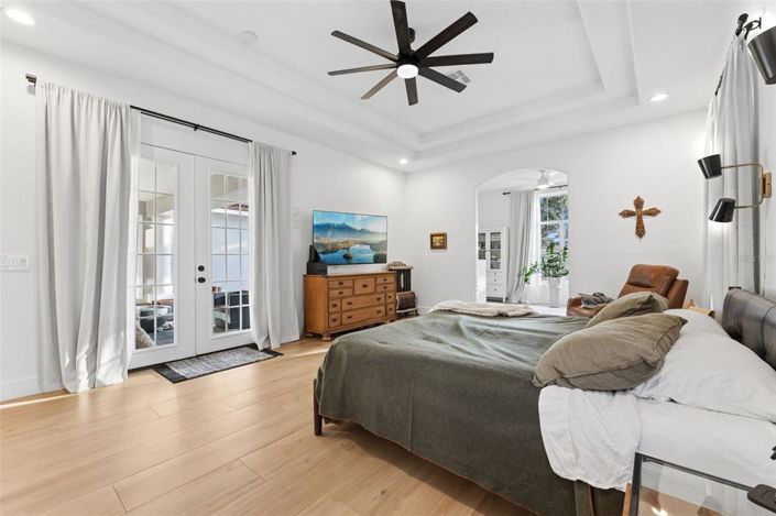 Image No.20-4 Bed Property for sale