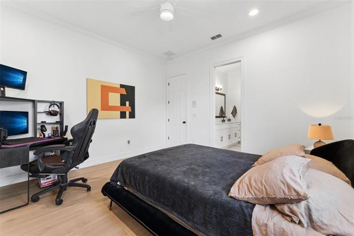 Image No.33-4 Bed Property for sale