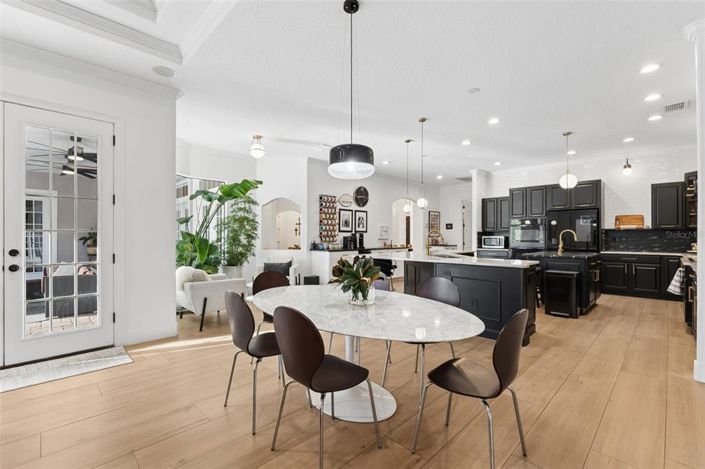 Image No.8-4 Bed Property for sale