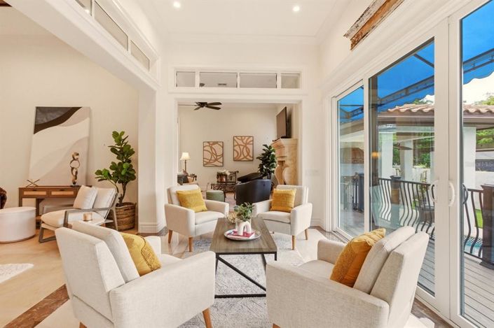 Image No.15-4 Bed Property for sale