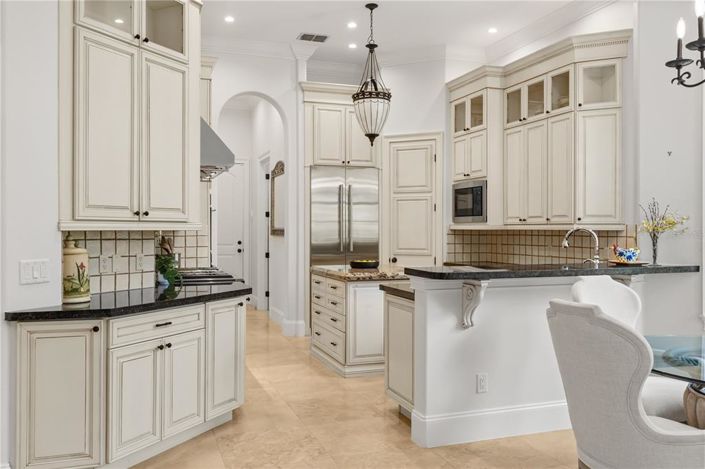 Image No.25-4 Bed Property for sale