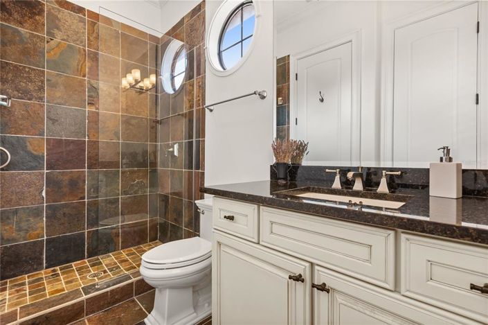 Image No.40-4 Bed Property for sale