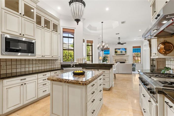 Image No.5-4 Bed Property for sale