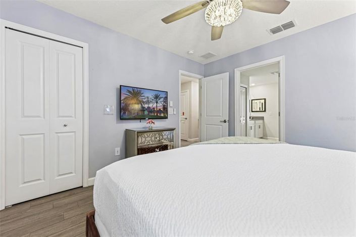 Image No.29-9 Bed Property for sale