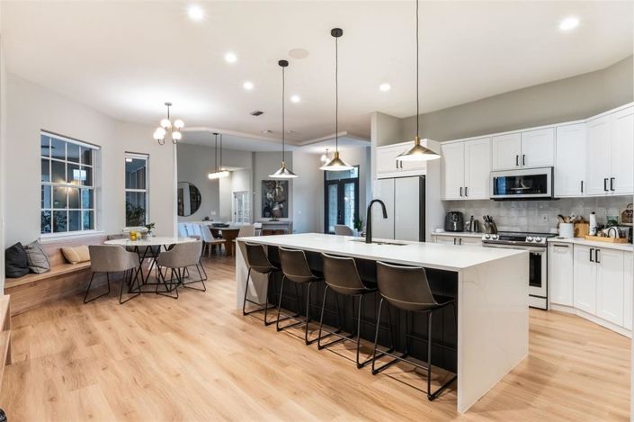 Image No.14-4 Bed Property for sale