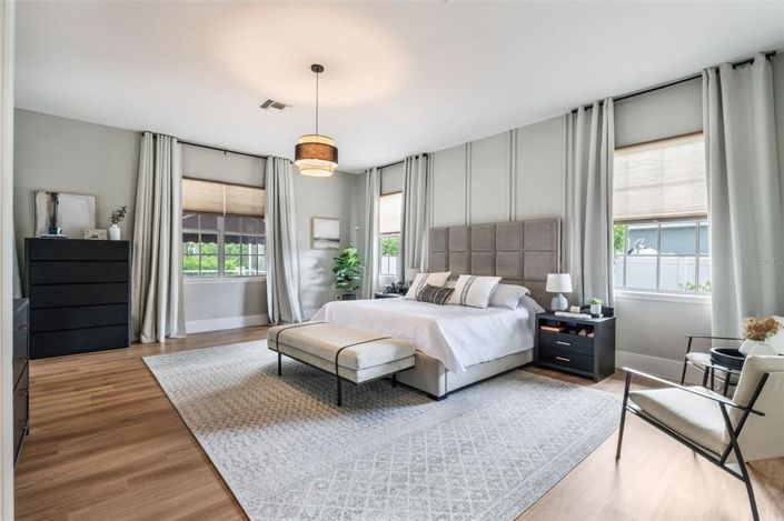 Image No.18-4 Bed Property for sale