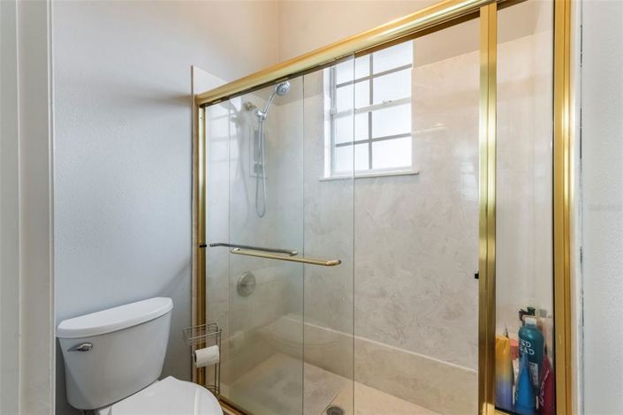 Image No.28-4 Bed Property for sale