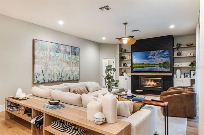 Image No.5-4 Bed Property for sale