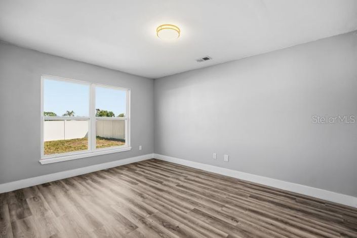 Image No.12-4 Bed Property for sale