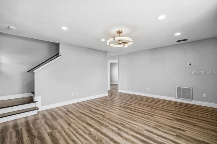 Image No.5-4 Bed Property for sale