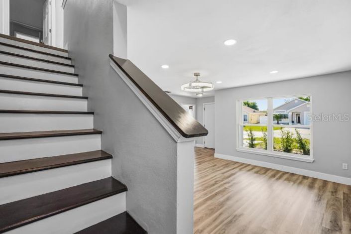 Image No.6-4 Bed Property for sale