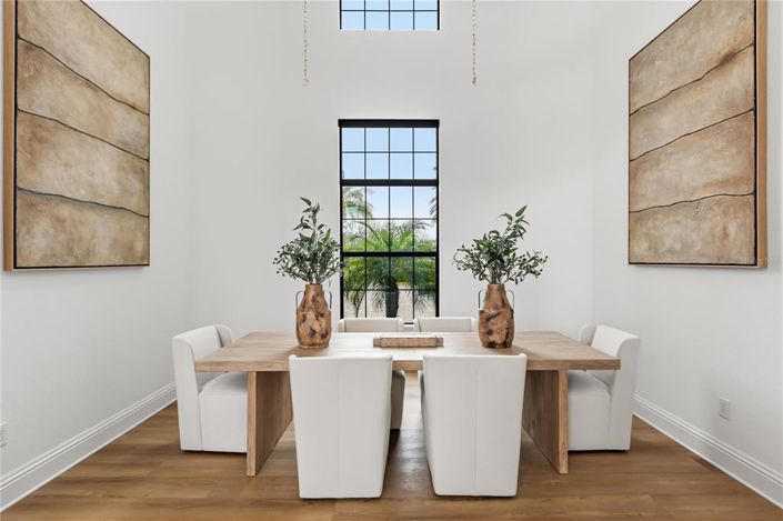 Image No.14-6 Bed Property for sale