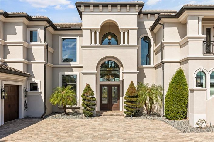 Image No.2-6 Bed Property for sale