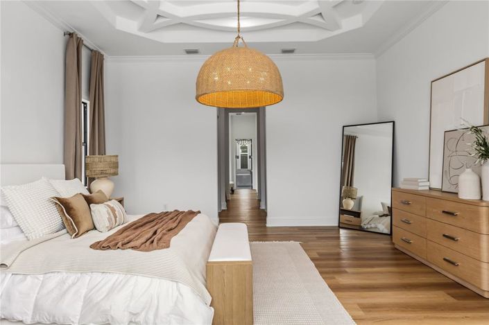 Image No.31-6 Bed Property for sale