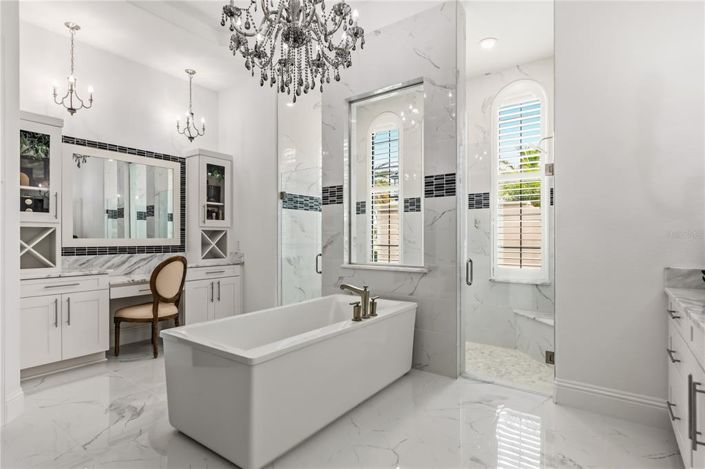 Image No.34-6 Bed Property for sale