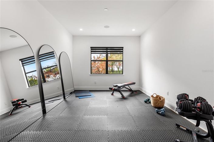 Image No.38-6 Bed Property for sale