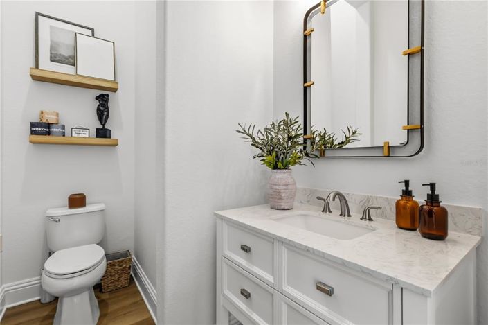 Image No.40-6 Bed Property for sale