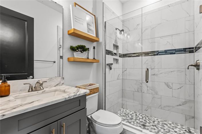 Image No.44-6 Bed Property for sale