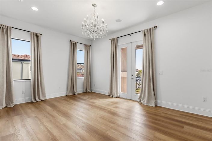 Image No.51-6 Bed Property for sale