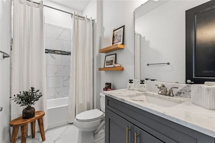 Image No.59-6 Bed Property for sale