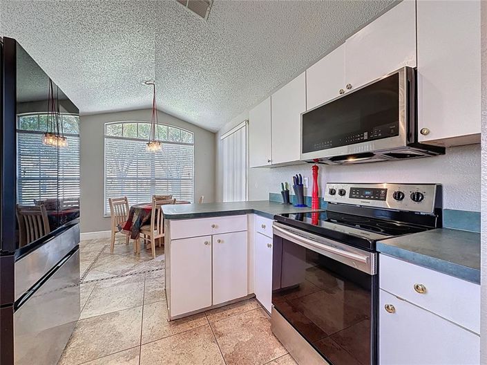 Image No.12-4 Bed Property for sale