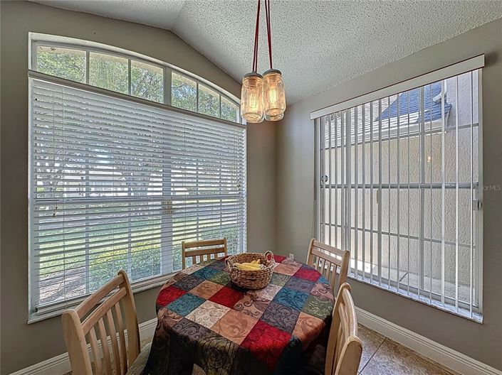 Image No.16-4 Bed Property for sale