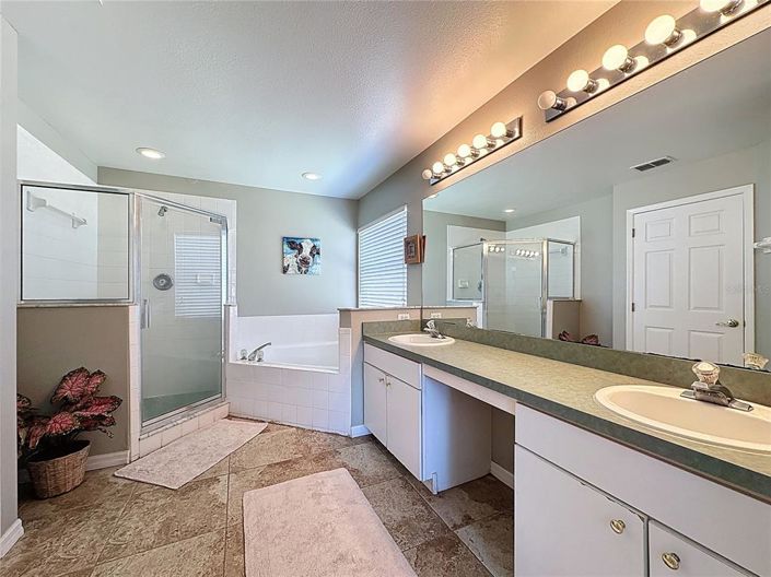 Image No.35-4 Bed Property for sale