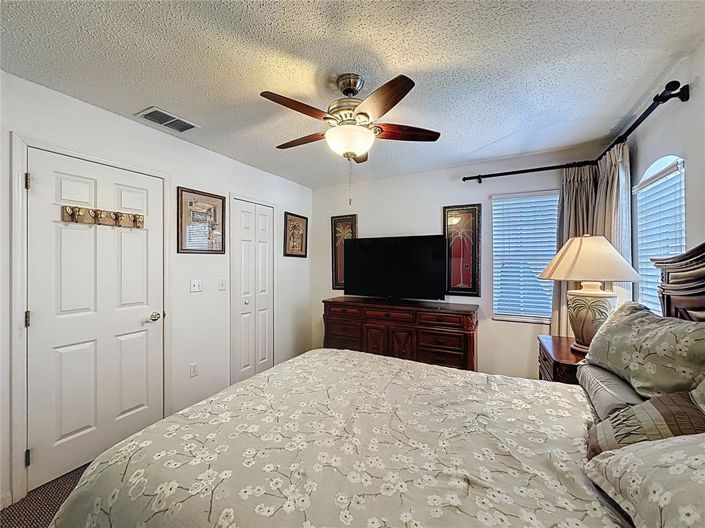 Image No.37-4 Bed Property for sale