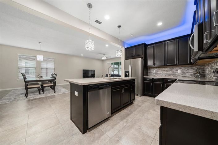 Image No.19-4 Bed Property for sale